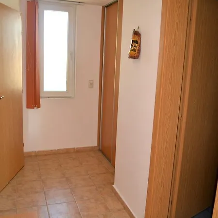 One-bedroom Sunny Holiday-eh Apartament
